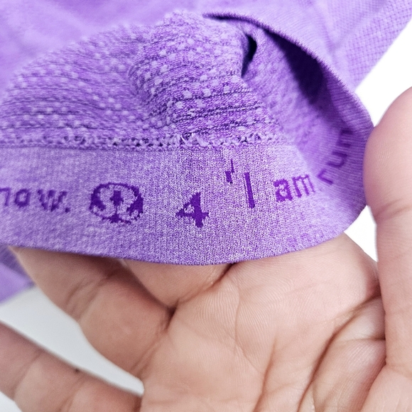 Lululemon Swiftly Tech Long  Sleeve  Top Sz 4 Peri purple Iced Iris - Picture 3 of 4